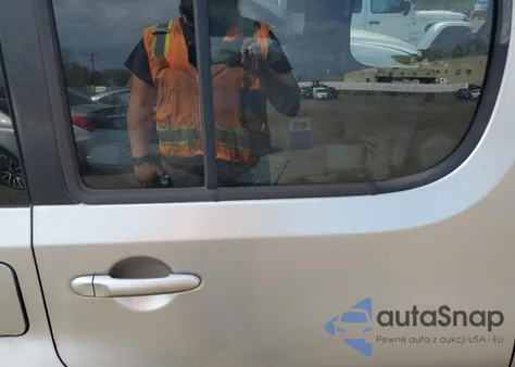 2011 Nissan Cube Base z USA, uszkodzony, nr VIN JN8AZ2KR7BT206360